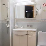 Happily In Center Apartment *